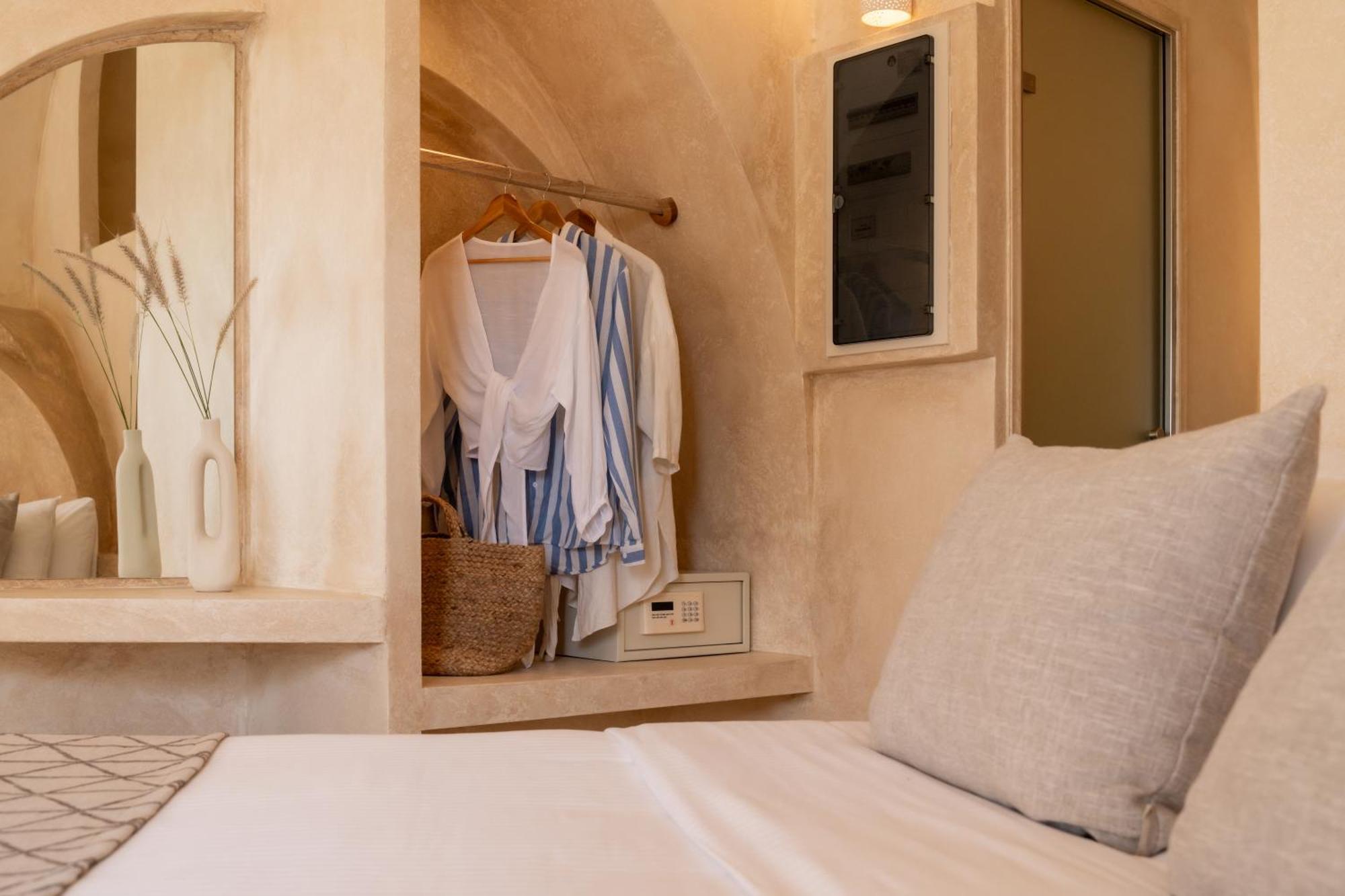 Heyday Luxury Suites Perissa  Exterior foto